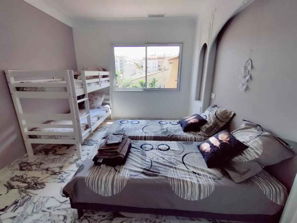 Apartmán La Villa Castel - Haut De Villa - Parkings- 3 Chambres - 8 Couchages - Jardin - Barbecue Cagnes-sur-Mer