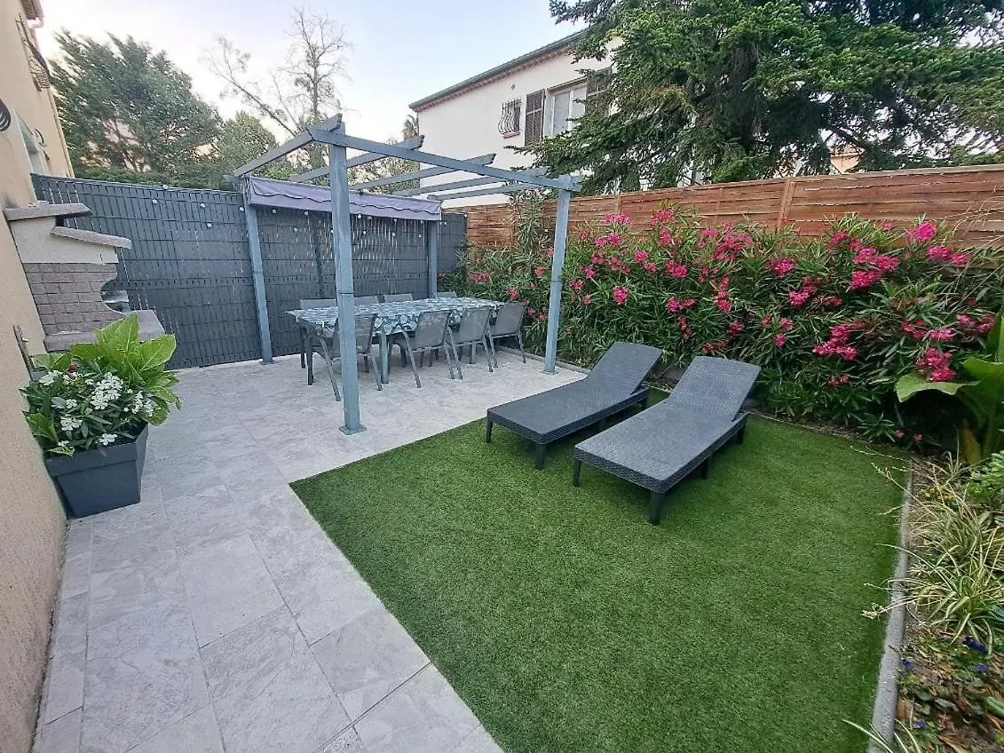 La Villa Castel - Haut De Villa - Parkings- 3 Chambres - 8 Couchages - Jardin - Barbecue Cagnes-sur-Mer Apartmán